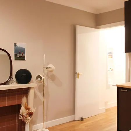 Sunny Renovated In The Heart Of Paris