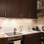 Sunny Renovated Stay In The Heart Of Paris